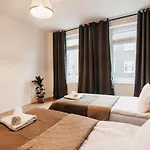 Atlas 4 Oberhausen, 3 Zimmer, Naehe Bahnhof, Westfield Centro *