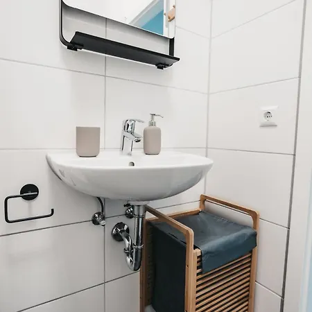 Apartamento Atlas 4 Oberhausen, 3 Zimmer, Naehe Bahnhof, Westfield Centro Oberhausen (North Rhine-Westphalia)