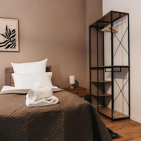 Atlas 4 Oberhausen, 3 Zimmer, Naehe Bahnhof, Westfield Centro Apartment *