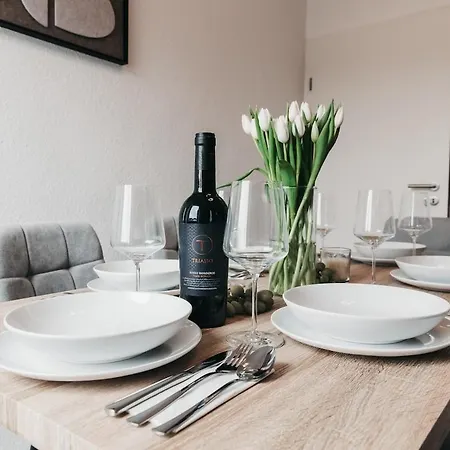 Apartamento Atlas 4 Oberhausen, 3 Zimmer, Naehe Bahnhof, Westfield Centro Oberhausen (North Rhine-Westphalia)