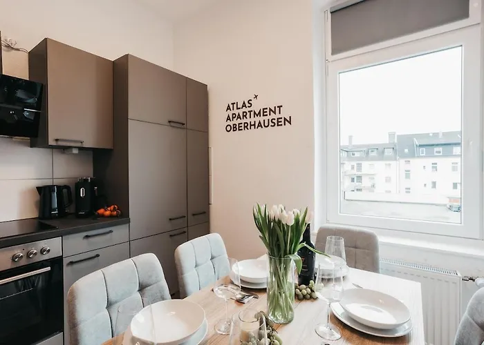 Atlas 4 Oberhausen, 3 Zimmer, Naehe Bahnhof, Westfield Centro Oberhausen (North Rhine-Westphalia)