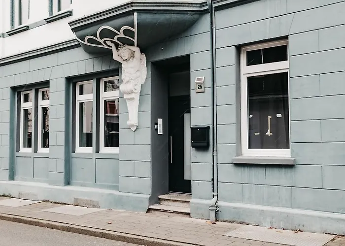 Atlas 4 Oberhausen, 3 Zimmer, Naehe Bahnhof, Westfield Centro Apartment