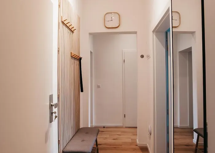 Atlas 4 Oberhausen, 3 Zimmer, Naehe Bahnhof, Westfield Centro Appartement *